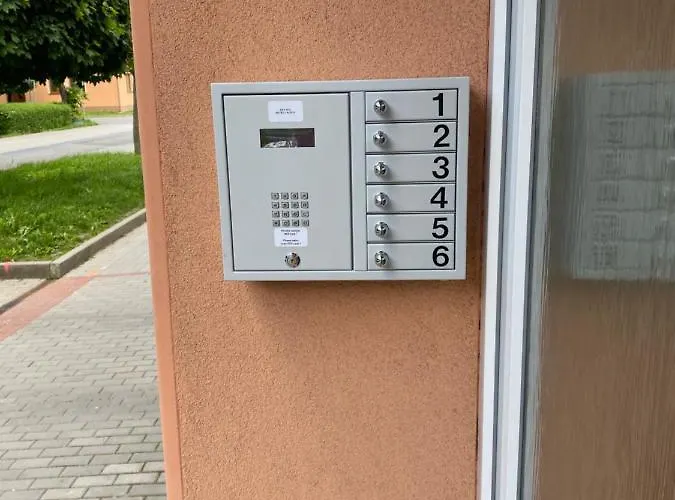 U Kasny Hotel Rajhrad